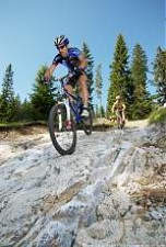 Foto auf Europameister Alban Lakata und Local Heroe Richard Zinthauer testen die WM-Strecke von 2009!   