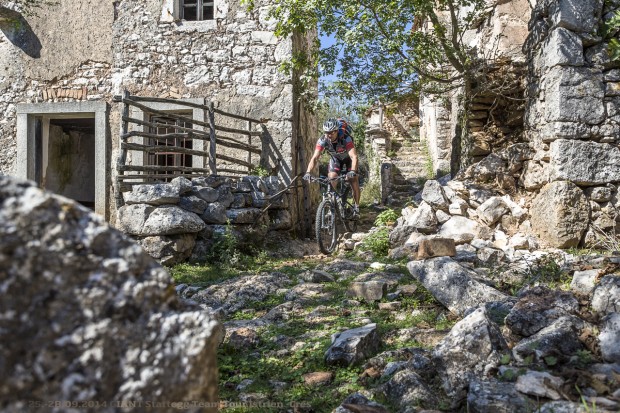 Foto auf TEAM TOUR 2014 - Live aus Kroatiens rauhem Norden