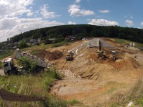 .. der ca. 10 ha große Bikepark 1 inkl. Mega-Rampage wird demnächst fertig...;-)